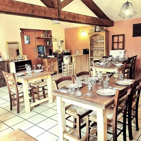 De מלון Chanteuges