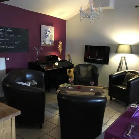 De מלון Chanteuges